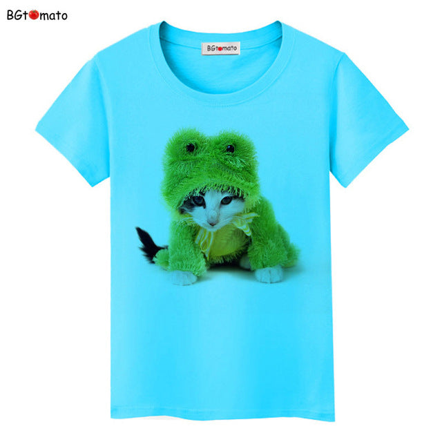 Green clothes little cat t shirt